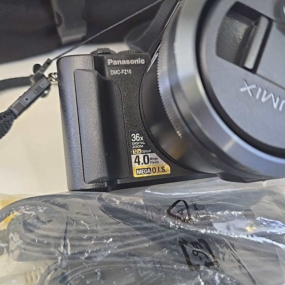 Panasonic Lumix DMC-FZ10 Camera 4.0 MP, 12x Optical Zoom Black Tested/Works - Picture 11 of 14